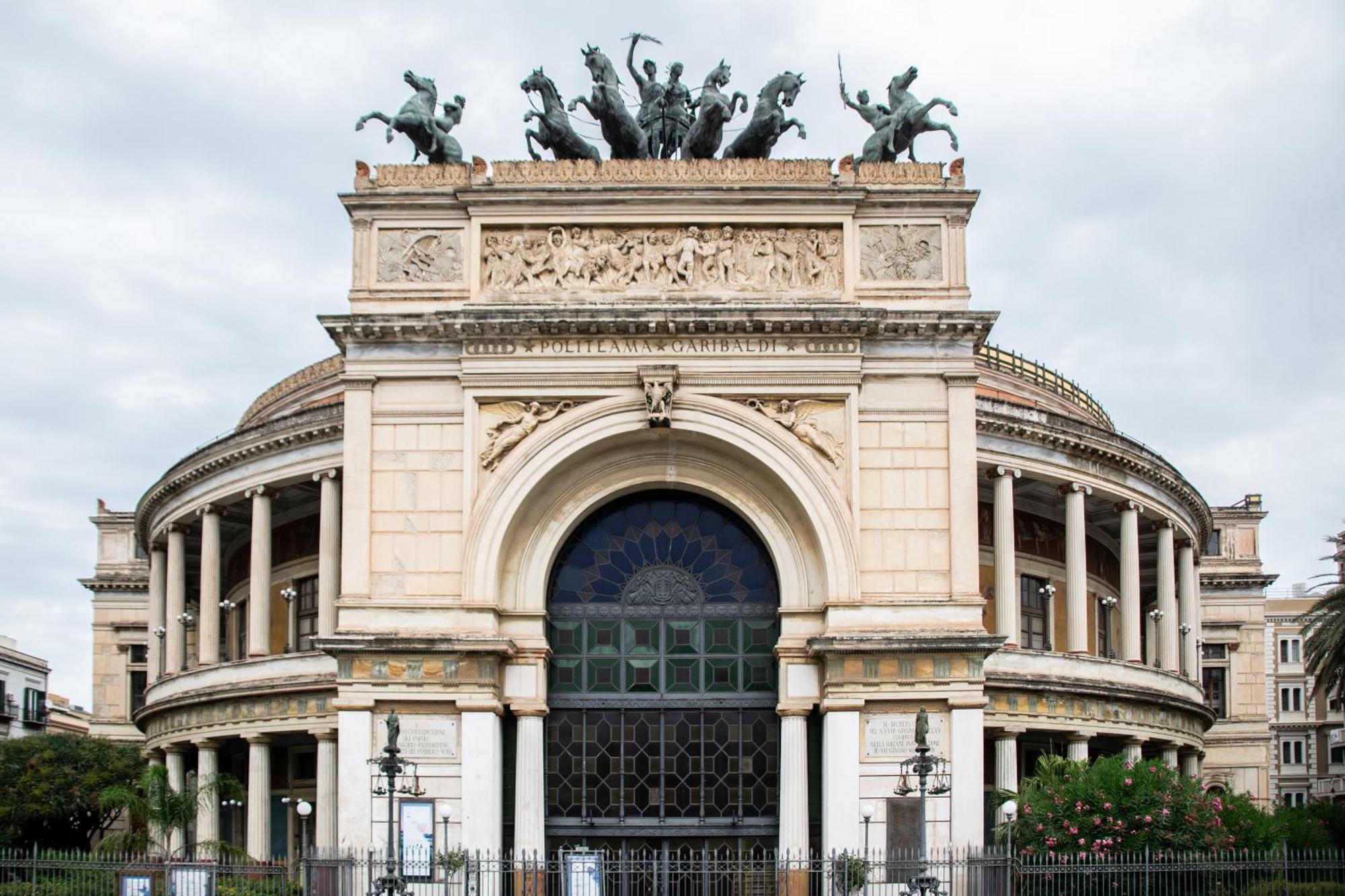Politeama Crystal Rooms Palermo Exteriör bild